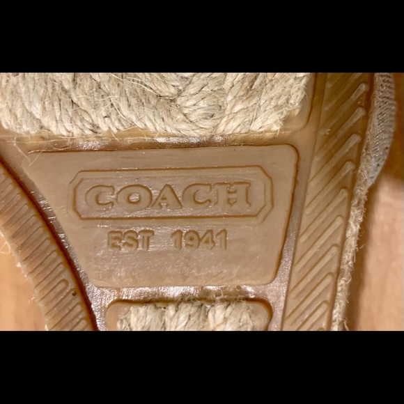(AUTHENTIC!) COACH round-toed summer wedges. - Picture 6 of 7